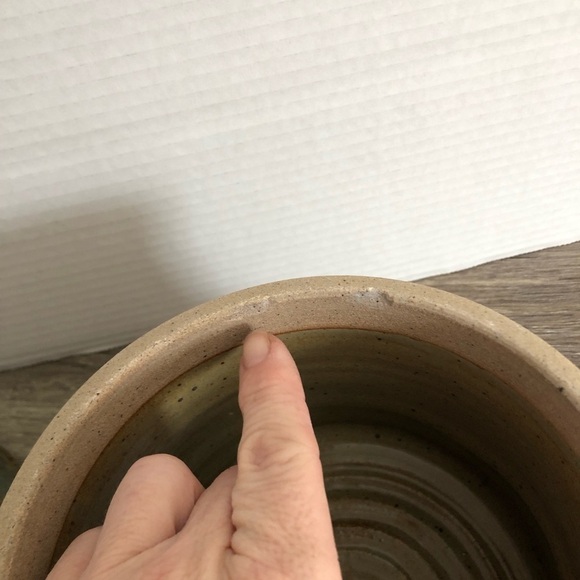 Hand-thrown Pottery Canister with Lid - Picture 15 of 16